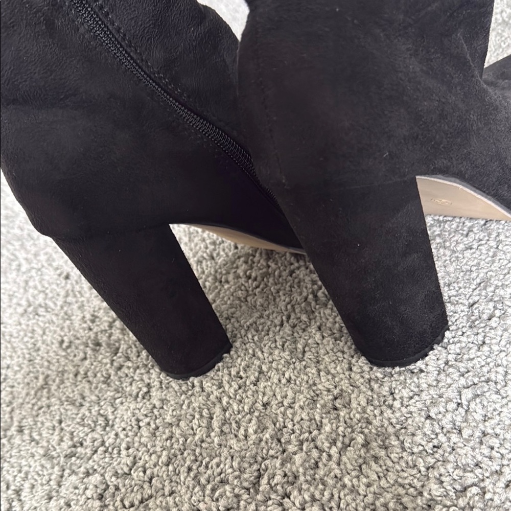 Side Zip Point Toe Chunky Boots - Picture 4 of 5
